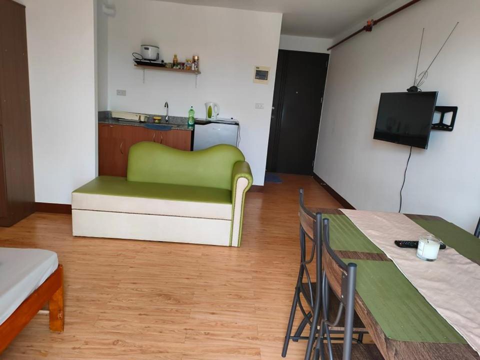Huge Studio @ Arezzo Place Davao Condominium Exterior photo